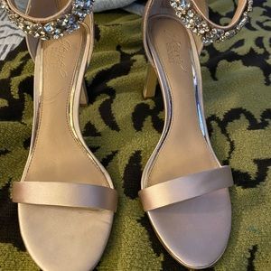 jeweled badgley mischka heels
